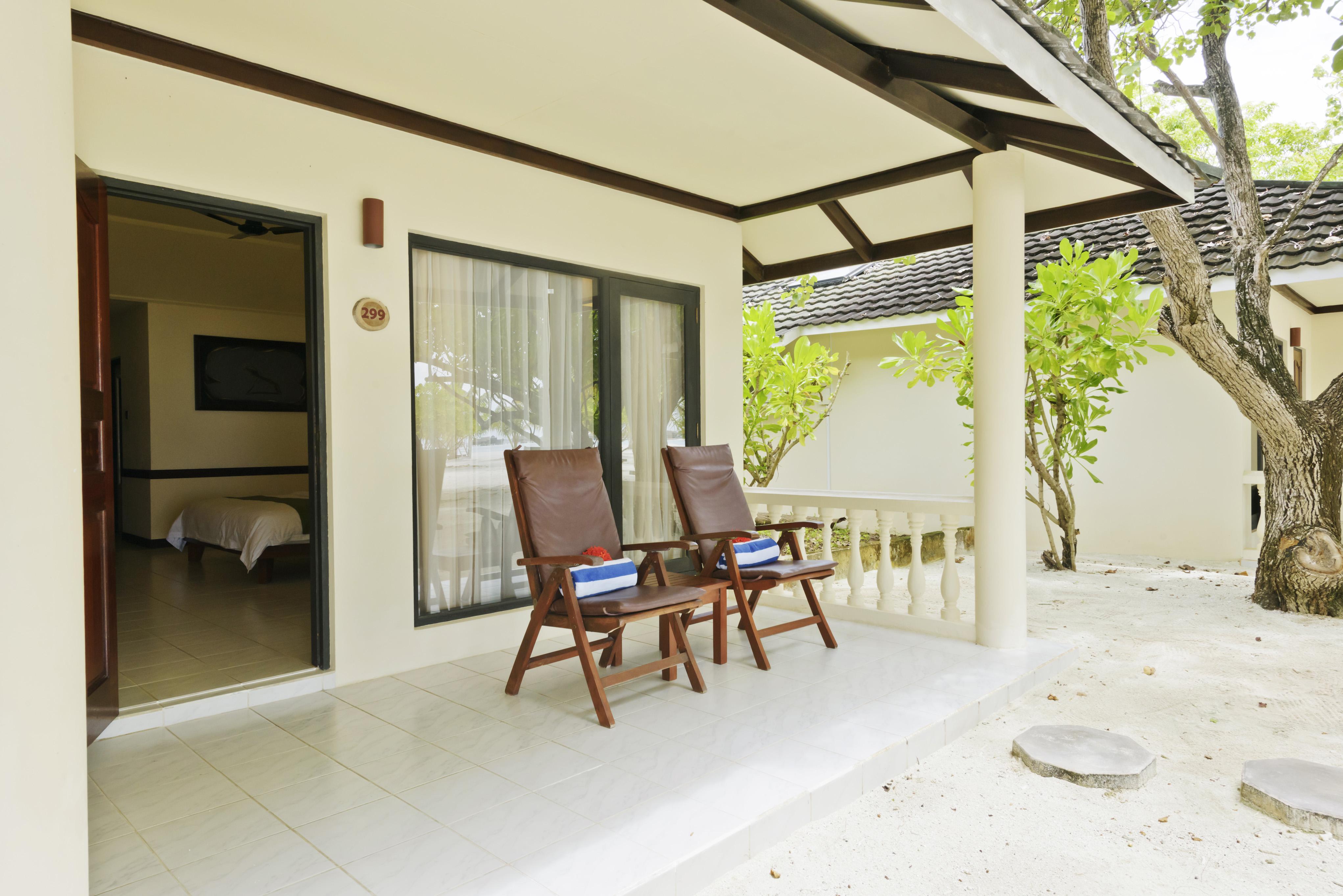 Villa Nautica Paradise Island Resort Himmafushi Esterno foto A beach villa at the resort