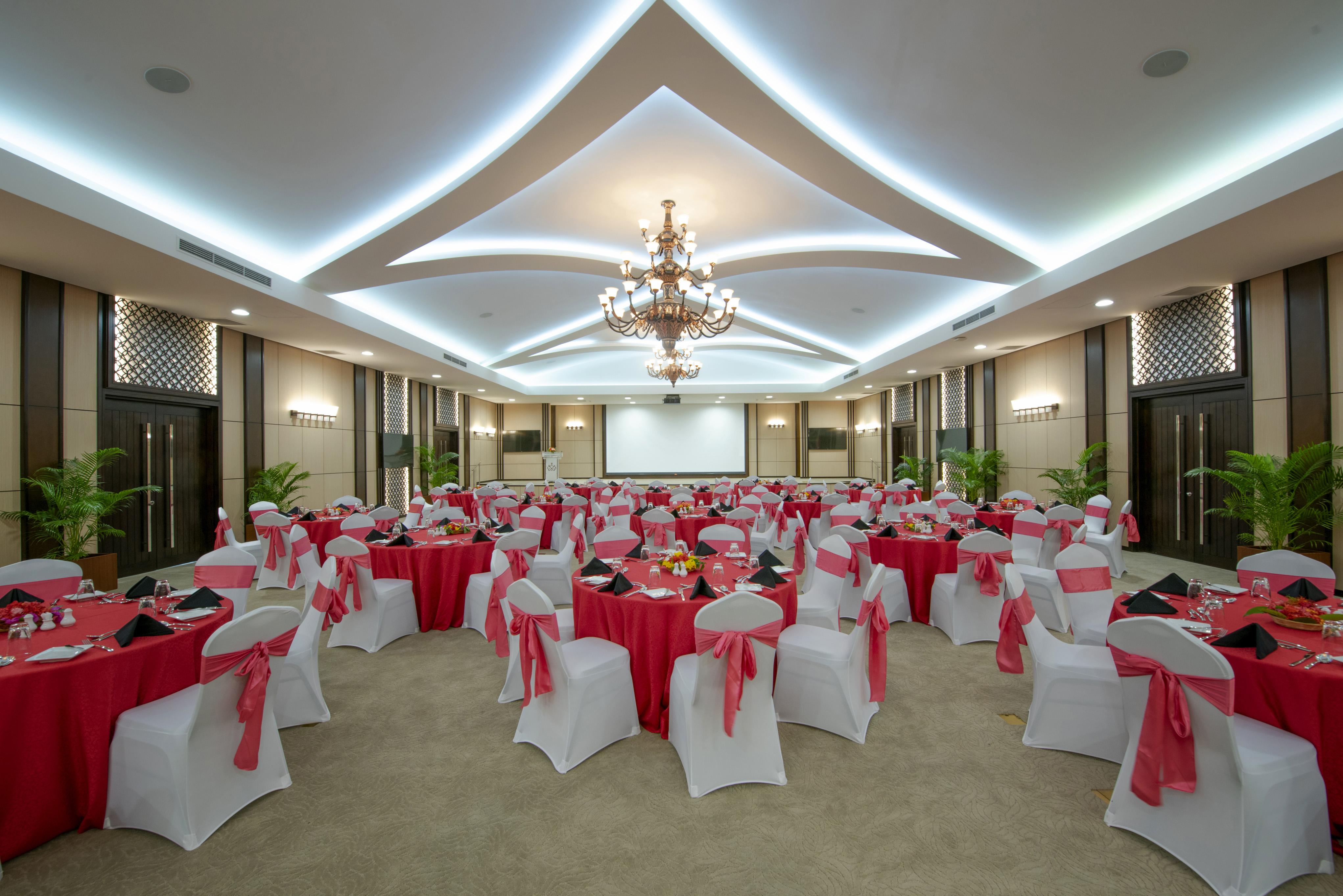 Villa Nautica Paradise Island Resort Himmafushi Esterno foto The Grand Ballroom