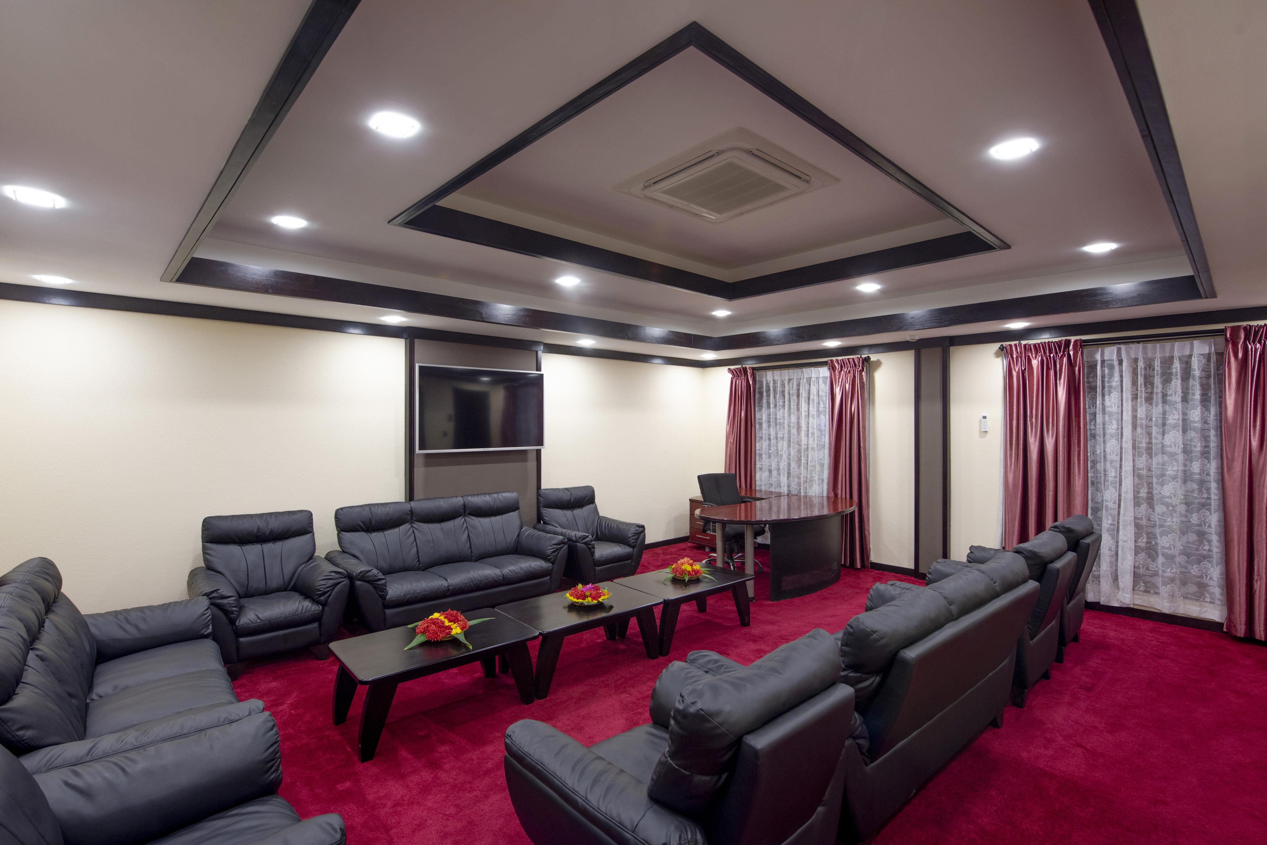 Villa Nautica Paradise Island Resort Himmafushi Esterno foto A room at the hotel