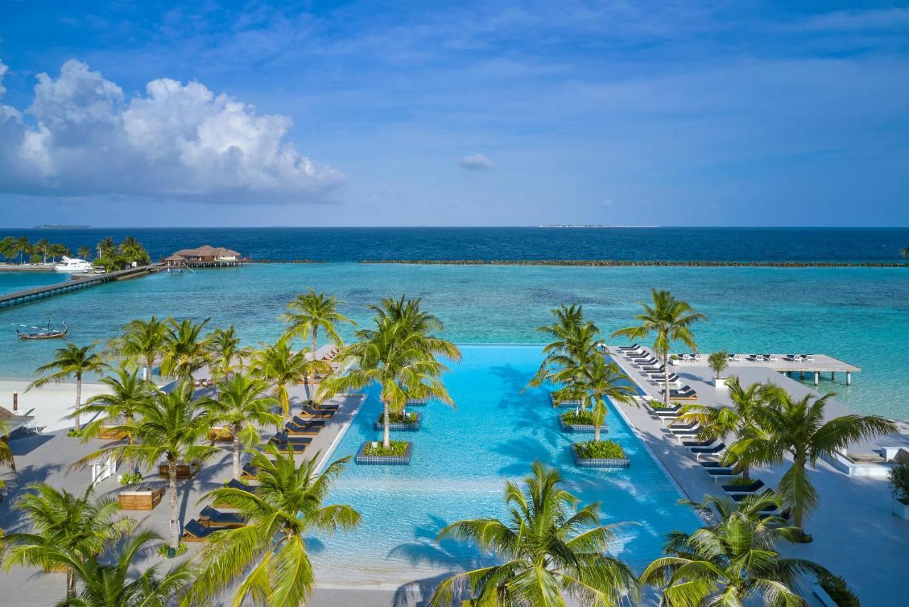 Villa Nautica Paradise Island Resort Himmafushi Esterno foto The view from the hotel