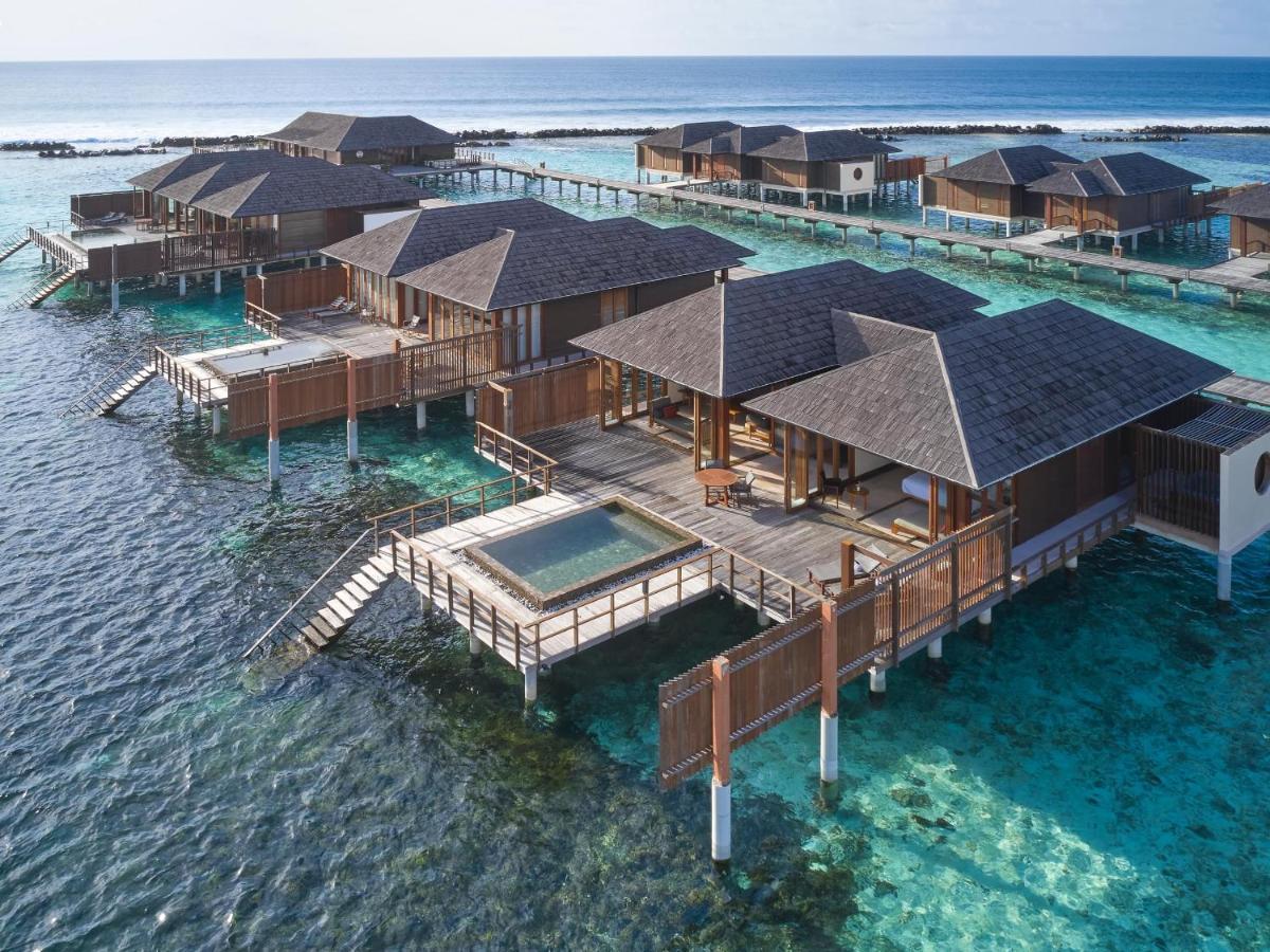 Villa Nautica Paradise Island Resort Himmafushi Esterno foto Water villas at the resort