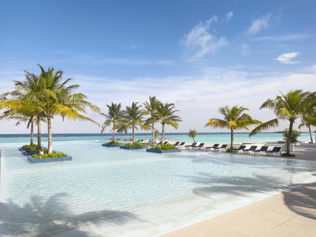 Villa Nautica Paradise Island Resort Himmafushi Esterno foto The beach at the hotel