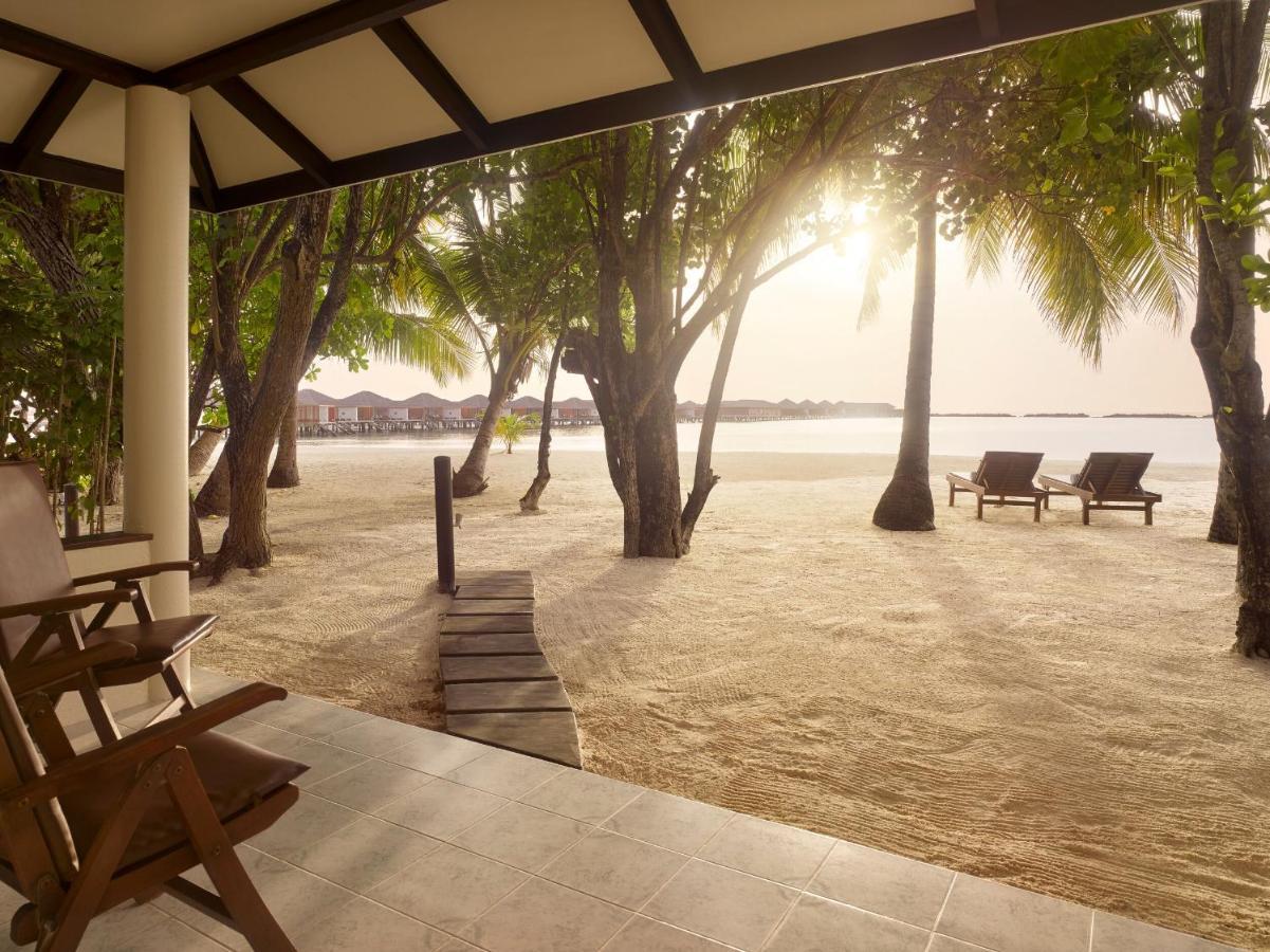 Villa Nautica Paradise Island Resort Himmafushi Esterno foto Beachfront villa at the resort